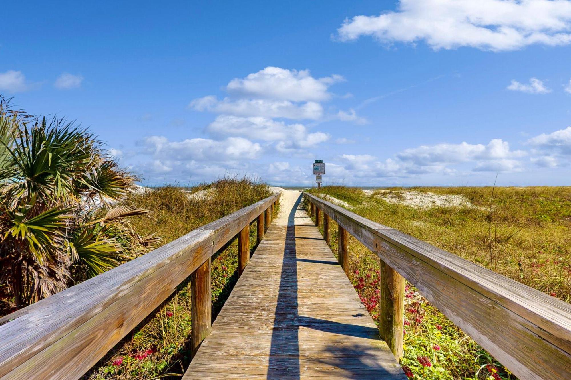 Jax Beach Oceanfront Getaway 杰克逊维尔海滩 客房 照片